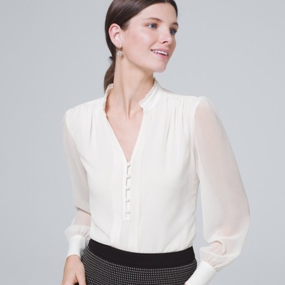NWT WHITE HOUSE BLACK MARKET  V Neck PinTuck Blouse Ecru SIZE XS - Picture 1 of 5